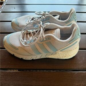 Adidas Women's White and Light Blue Sneakers